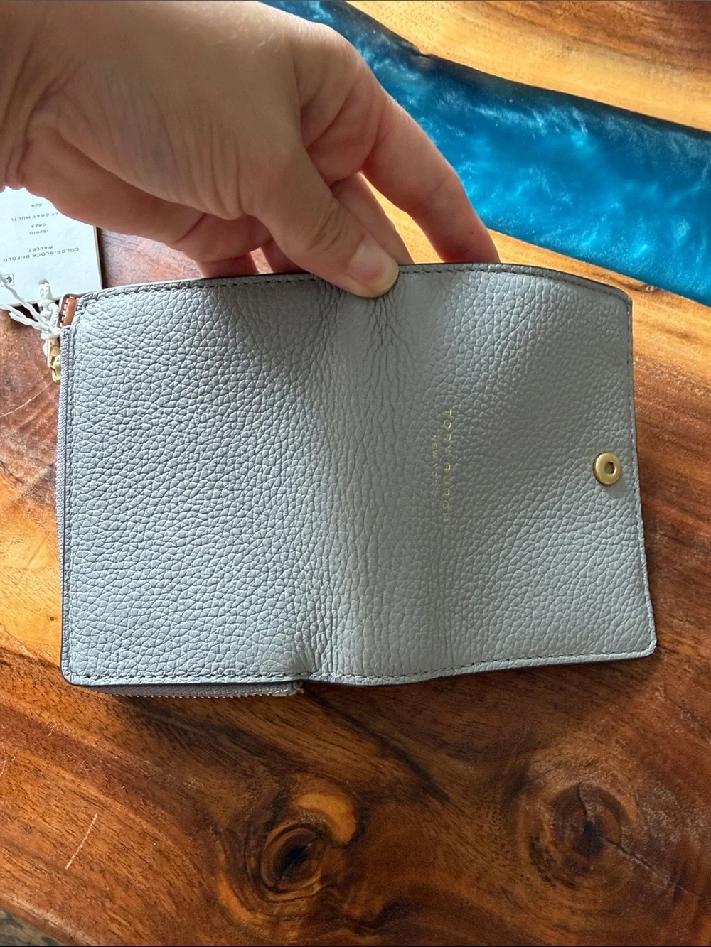 Tory Burch compact pebbled